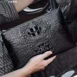 Bolsa masculina de mão em couro de crocodilo, novo modelo de 2024, leve e luxuosa, com grande capacidade, estilo envelope para carregar sob o braço.