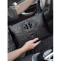 Bolsa masculina de mão em couro de crocodilo, novo modelo de 2024, leve e luxuosa, com grande capacidade, estilo envelope para carregar sob o braço.