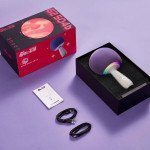 Microfone de karaoke integrado ao sistema de alto-falantes da série SingBar Little Giant Egg G2 Planet, para entretenimento doméstico e karaokê familiar.