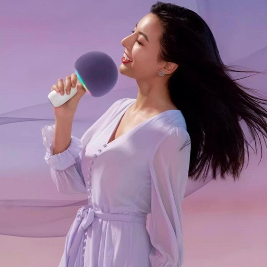 A mostrar a imagem para Microfone de karaoke integrado ao sistema de alto-falantes da série SingBar Little Giant Egg G2 Planet, para entretenimento doméstico e karaokê familiar. ImagemMicrofone de karaoke integrado ao sistema de alto-falantes da série SingBar Little Giant Egg G2 Planet, para entretenimento doméstico e karaokê familiar.